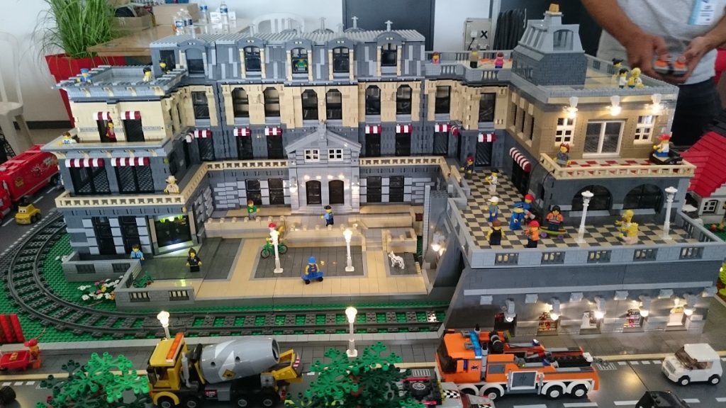 Lego MOC – Exposition Briqu’expo à Lyon - Hotel de ville