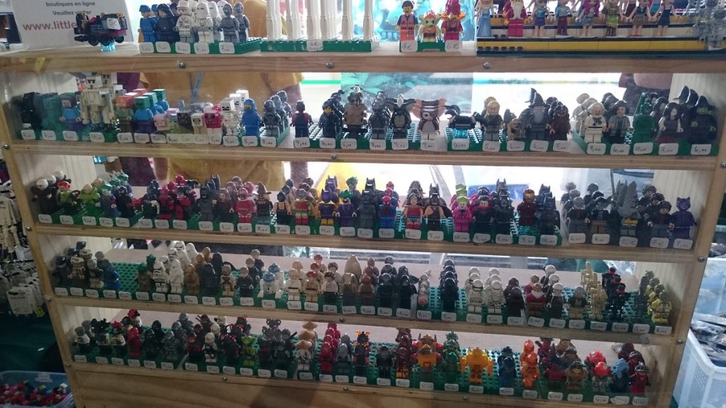 Lego MOC – Exposition Briqu’expo à Lyon - Plein de personnages en vente