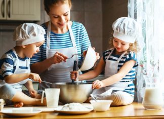 Apprendre à ses enfants à cuisiner - conseils et astuces