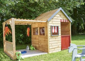 Faire une cabane d'enfants à partir d'un abri de jardin