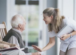 Comment choisir une maison de retraite - mes conseils