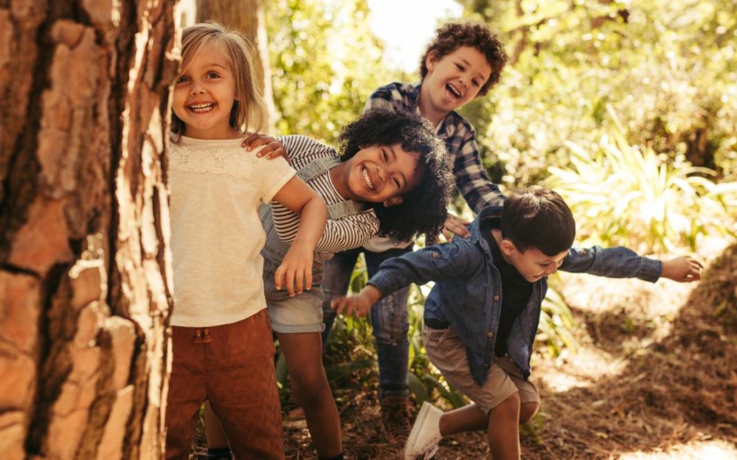 4 activités Montessori pour un apprentissage ludique - Chasse au trésor