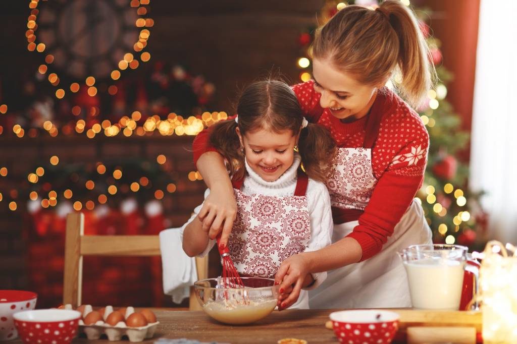 4 activités Montessori pour un apprentissage ludique - Cuisiner entre enfants et parents