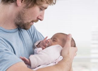 Tout sur le congé de paternité - durée, conditions, démarches