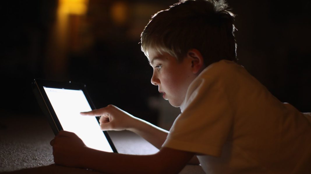 Protéger les enfants des dangers d'Internet