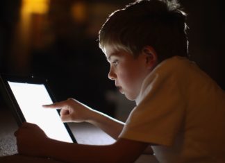 Protéger les enfants des dangers d'Internet