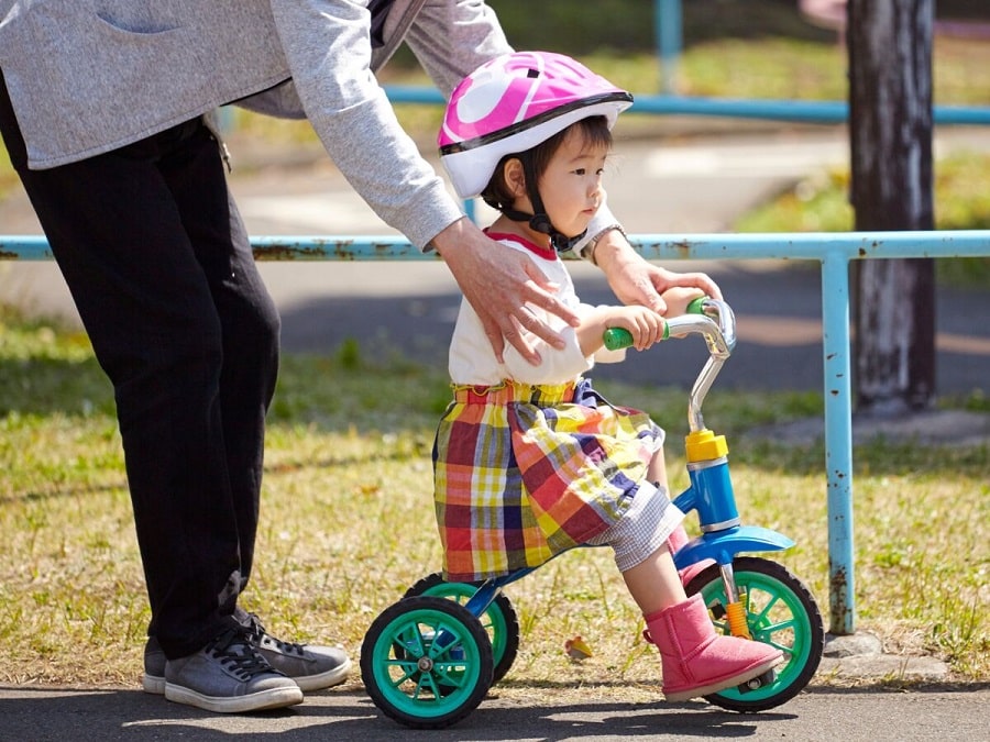 Comment bien choisir un tricycle enfant ?