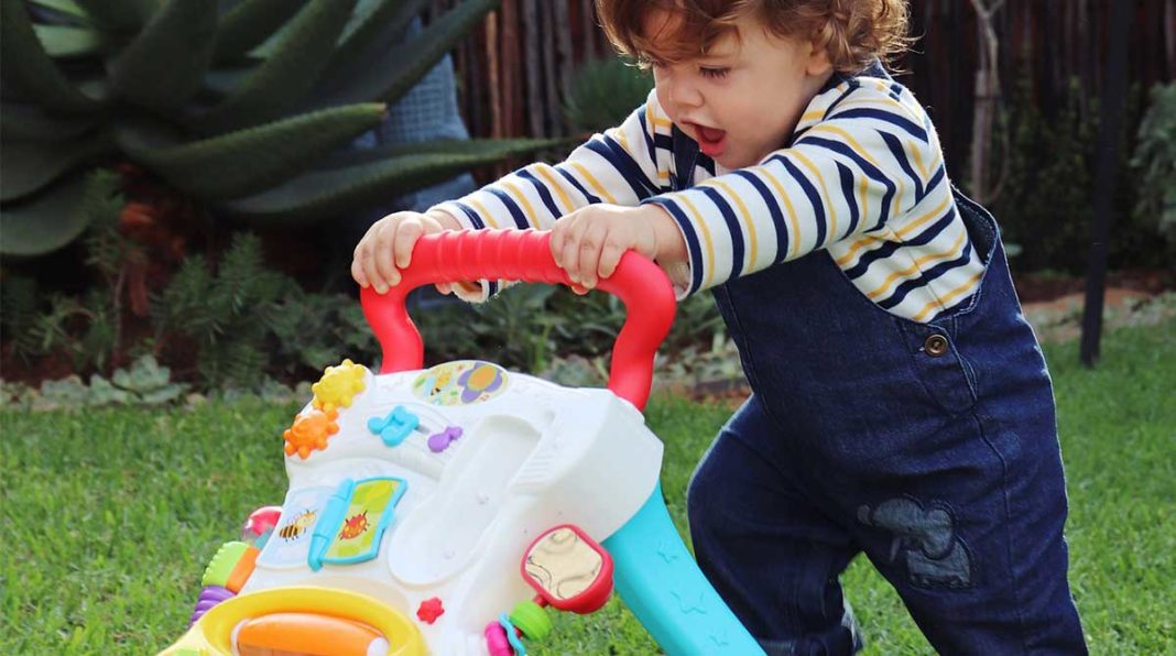 Quel jouet pour enfant choisir pour l'aider à apprendre à marcher ?