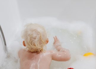 Critères de choix pour une baignoire pour bébé