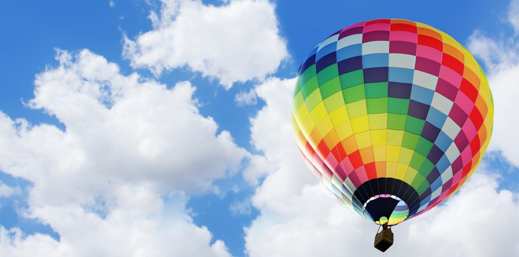 tout savoir sur un vol montgolfiere en Auvergne au-dessus des volcans