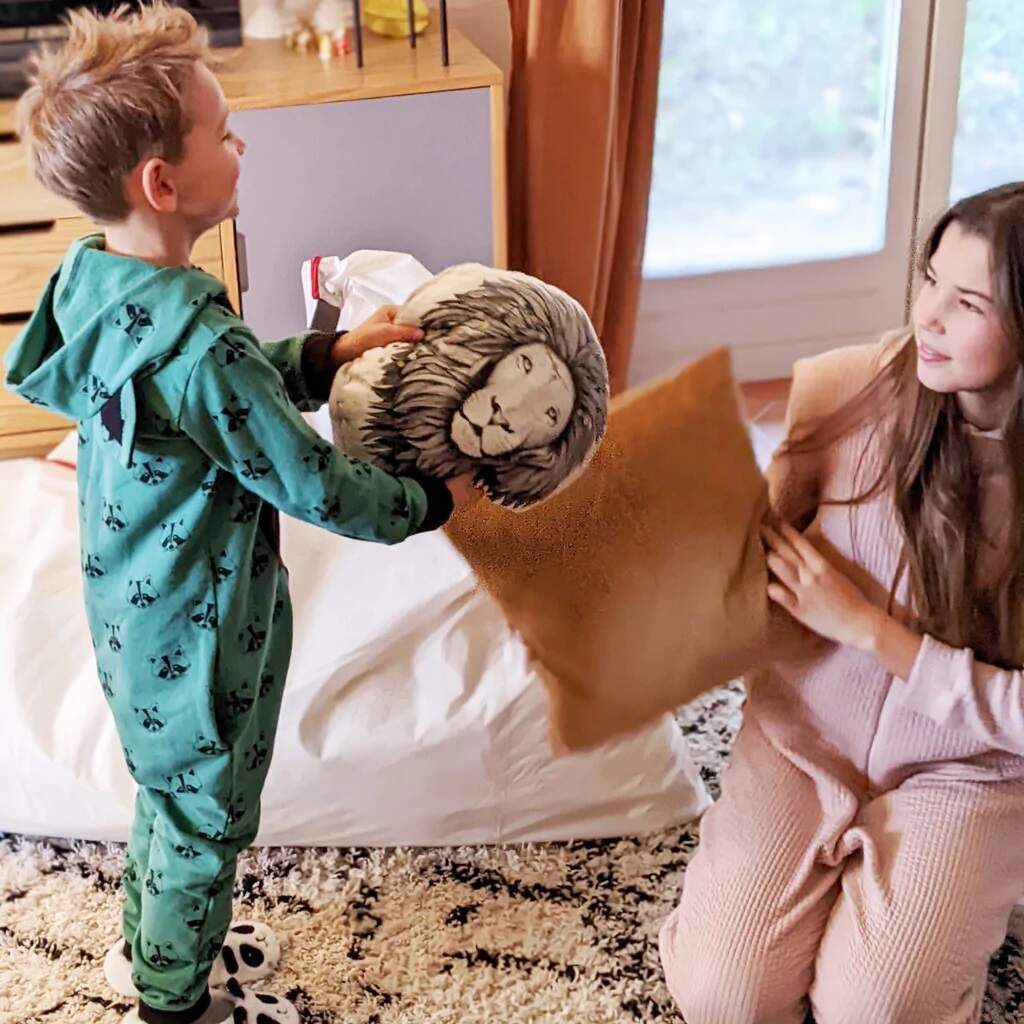 CityComfort Combinaison Pyjama Enfant, Grenouillère Surpyjama en Polaire,  Combi Pyjama Enfant Garcon Fille Ado Gamer, Onesie Tout Doux Pilou Pilou  7-14 Ans (Gris, 7-8 Ans) : : Mode