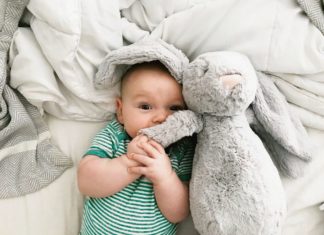 Quels types de vêtements acheter pour ton bébé