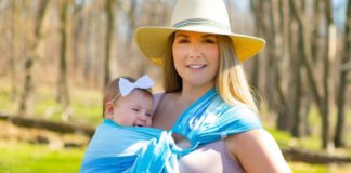 Conseils pour bien porter bébé sur la hanche