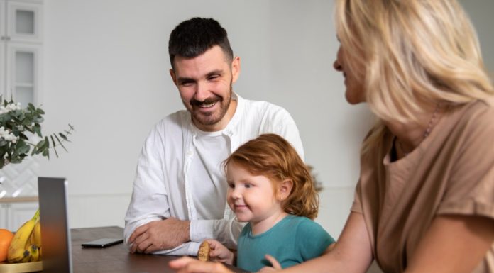 S’informer sur la parentalité : comment faire sans se noyer dans les multiples conseils ? blogs et sites liés à la parentalité